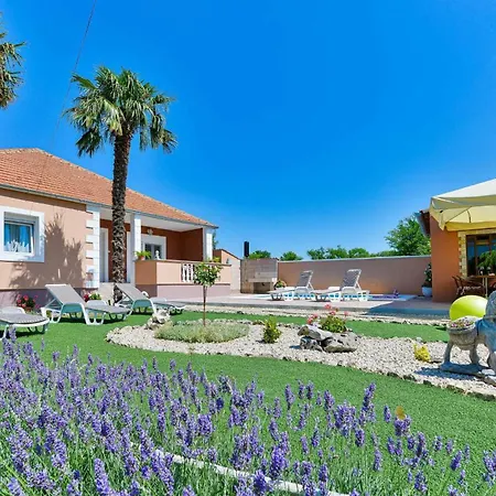 Tatil Evi House Meri, 5+2, *
