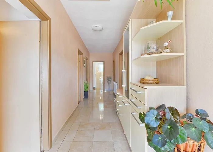 House Meri, 5+2, Vikendica Benkovac