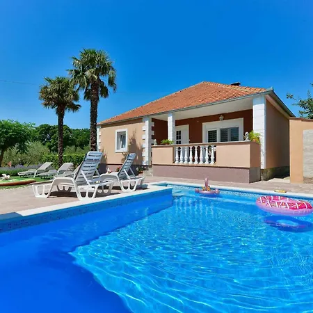 House Meri, 5+2, Holiday home Benkovac